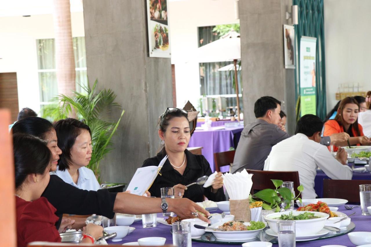 แลนดิ้ง โกลด์ บาย อมาตัก Hotel เสียมราฐ ภายนอก รูปภาพ