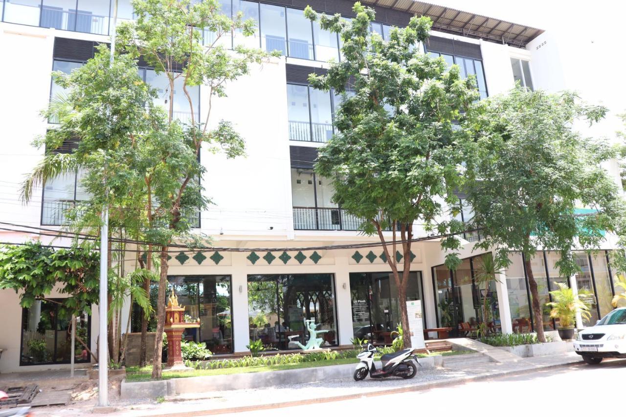 แลนดิ้ง โกลด์ บาย อมาตัก Hotel เสียมราฐ ภายนอก รูปภาพ